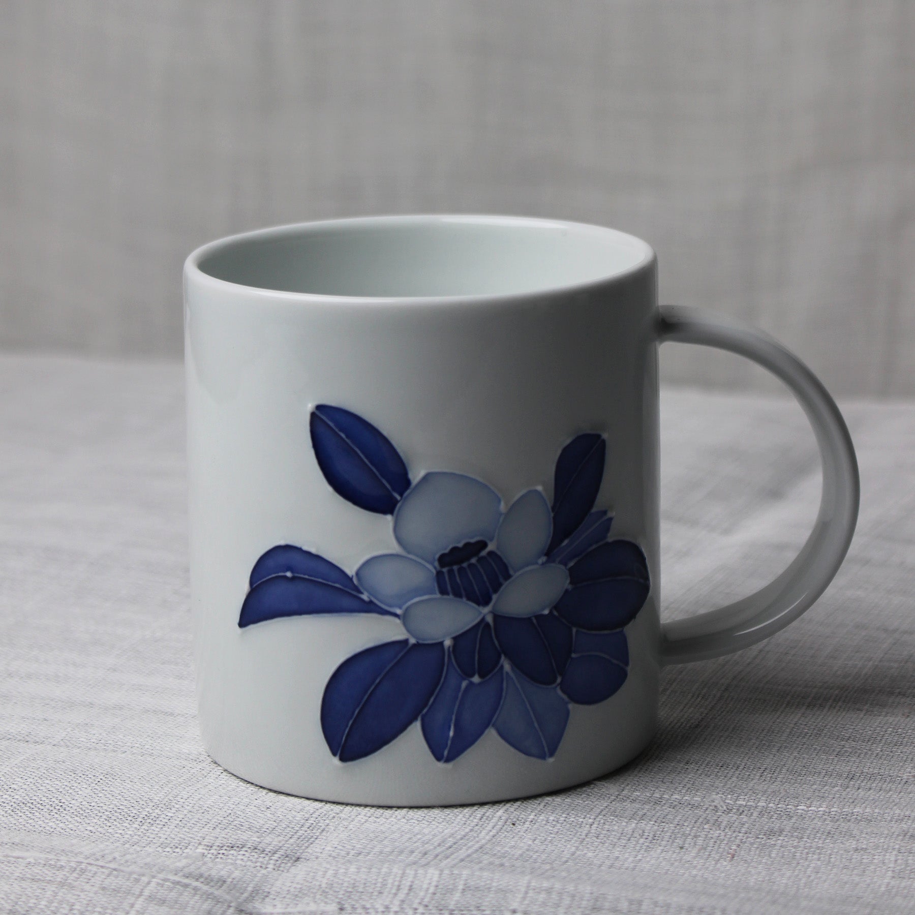 Tasse Blanche à Thé avec Anse Diam 8 Base