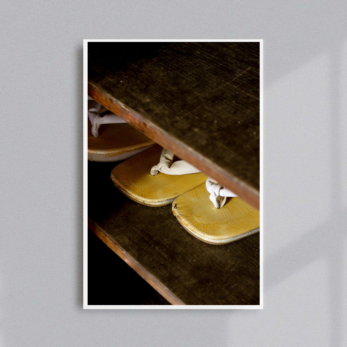 A l'Entrée du Temple, Kyoto : SIGNED, NUMBERED AND FRAMED FINE ART PHOTOGRAPHY