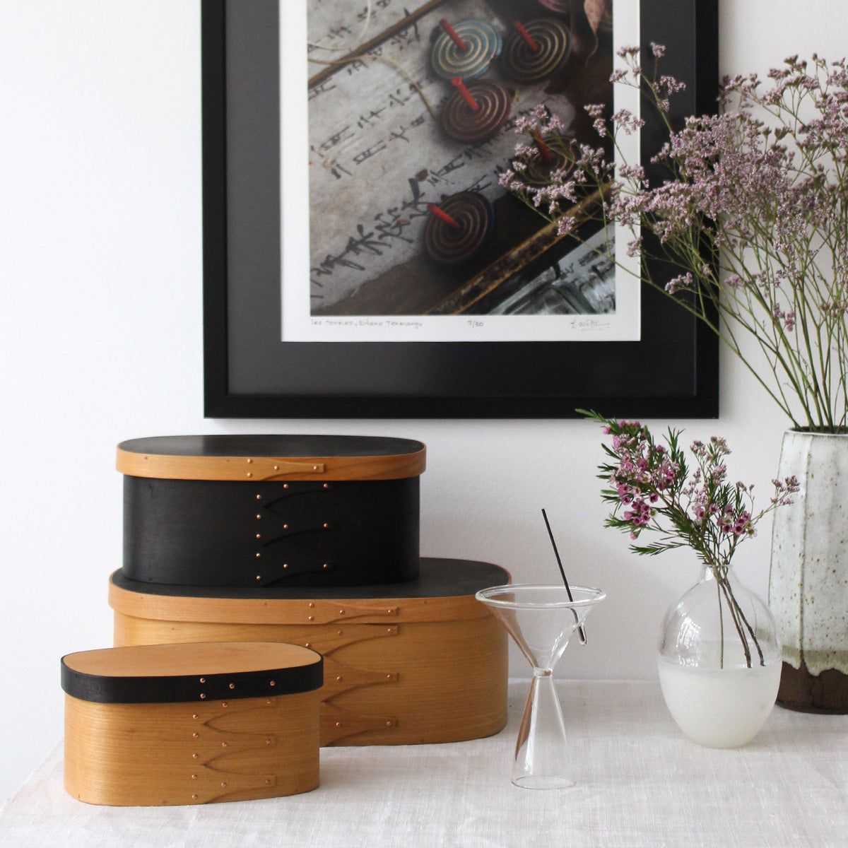 Japanese two-coloured shaker boxes in cherry wood