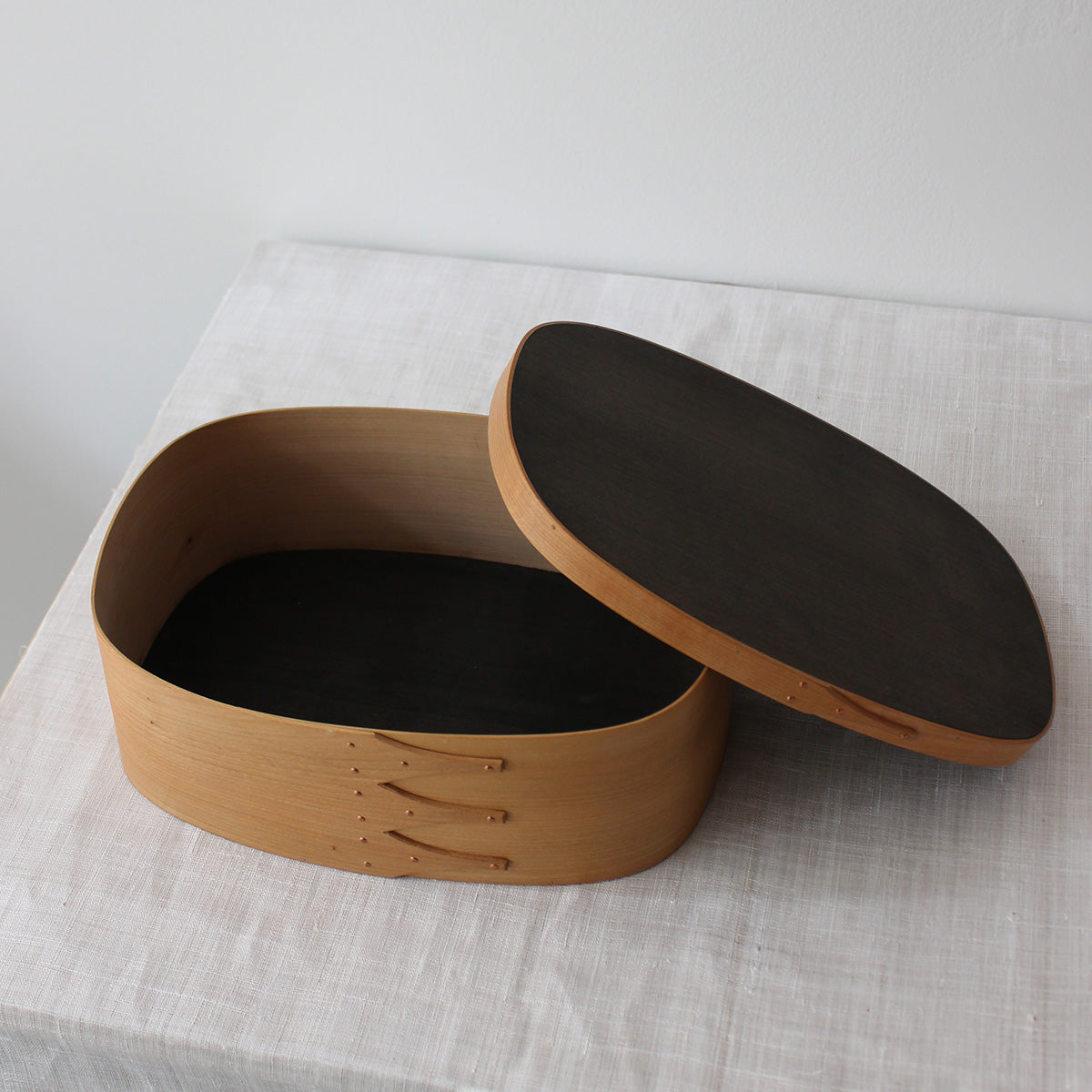 Japanese two-coloured shaker boxes in cherry wood