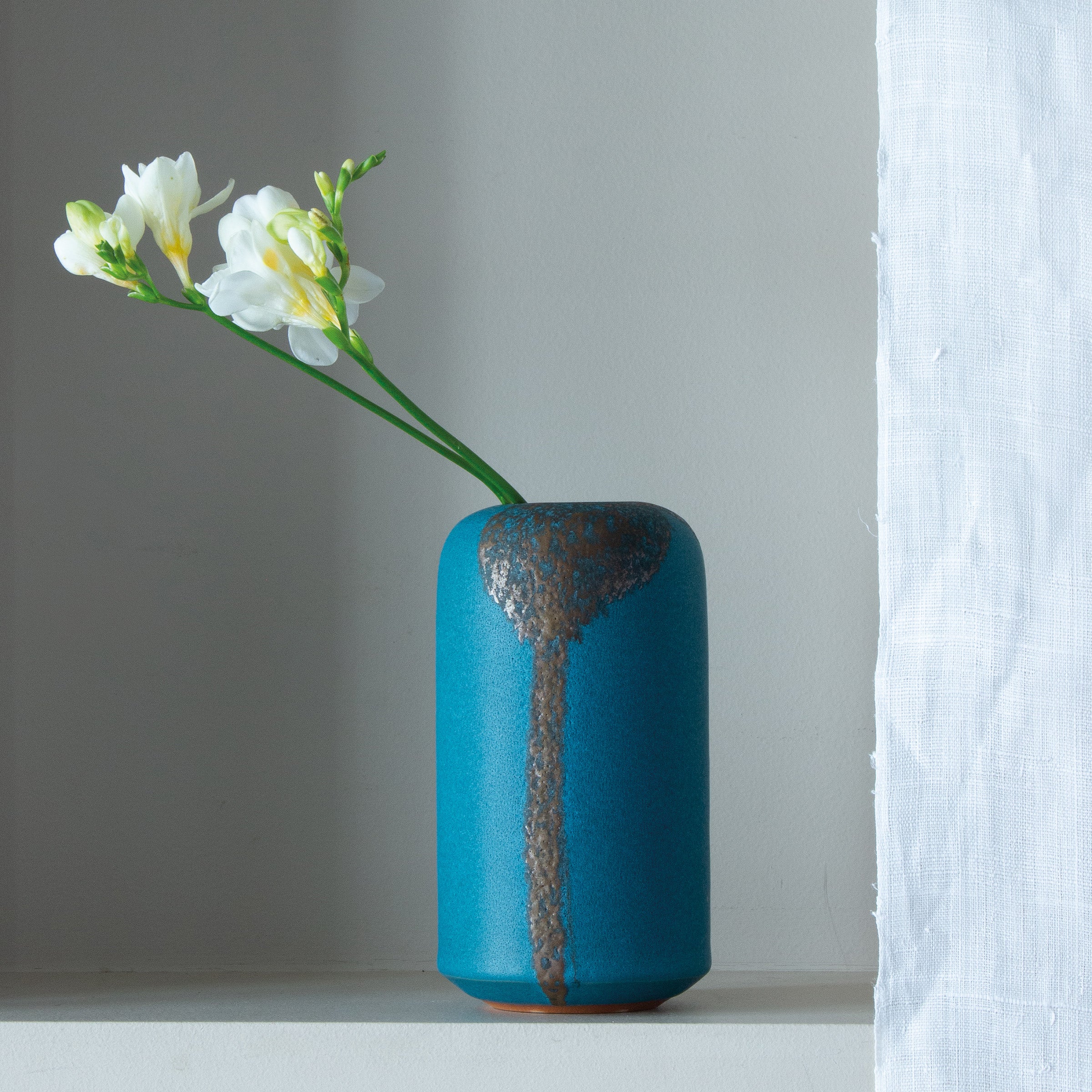 Vase bleu indigo de Hiroaki Morino