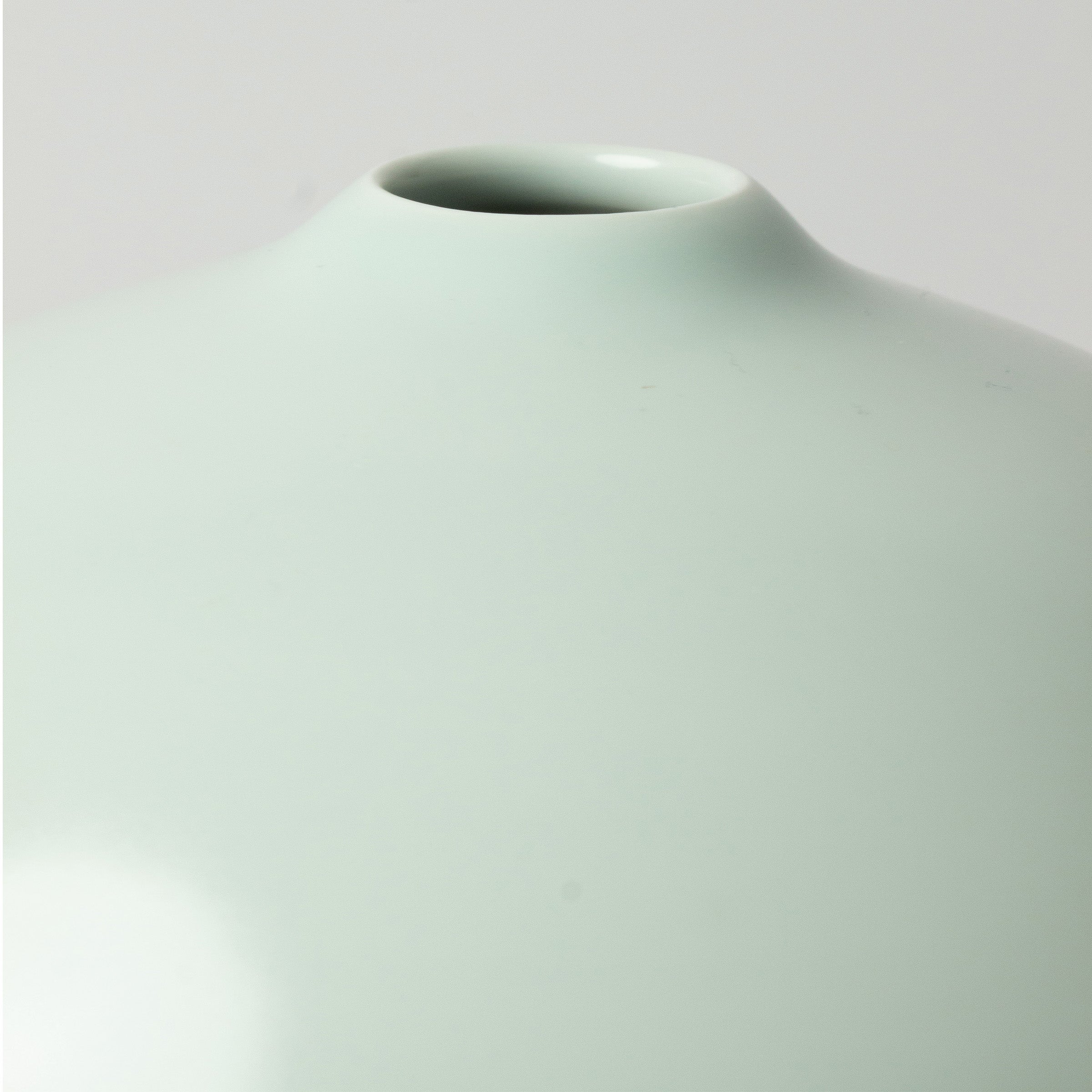 White celadon porcelain vase by Nishikawa Hiroshi