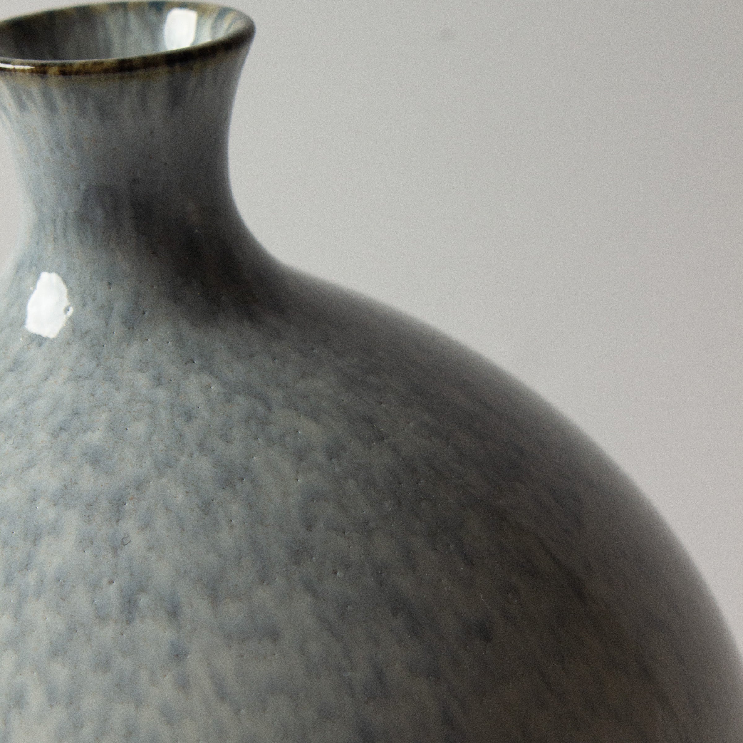 Kosugi-yaki ceramic vase by Eiichi Ikegami