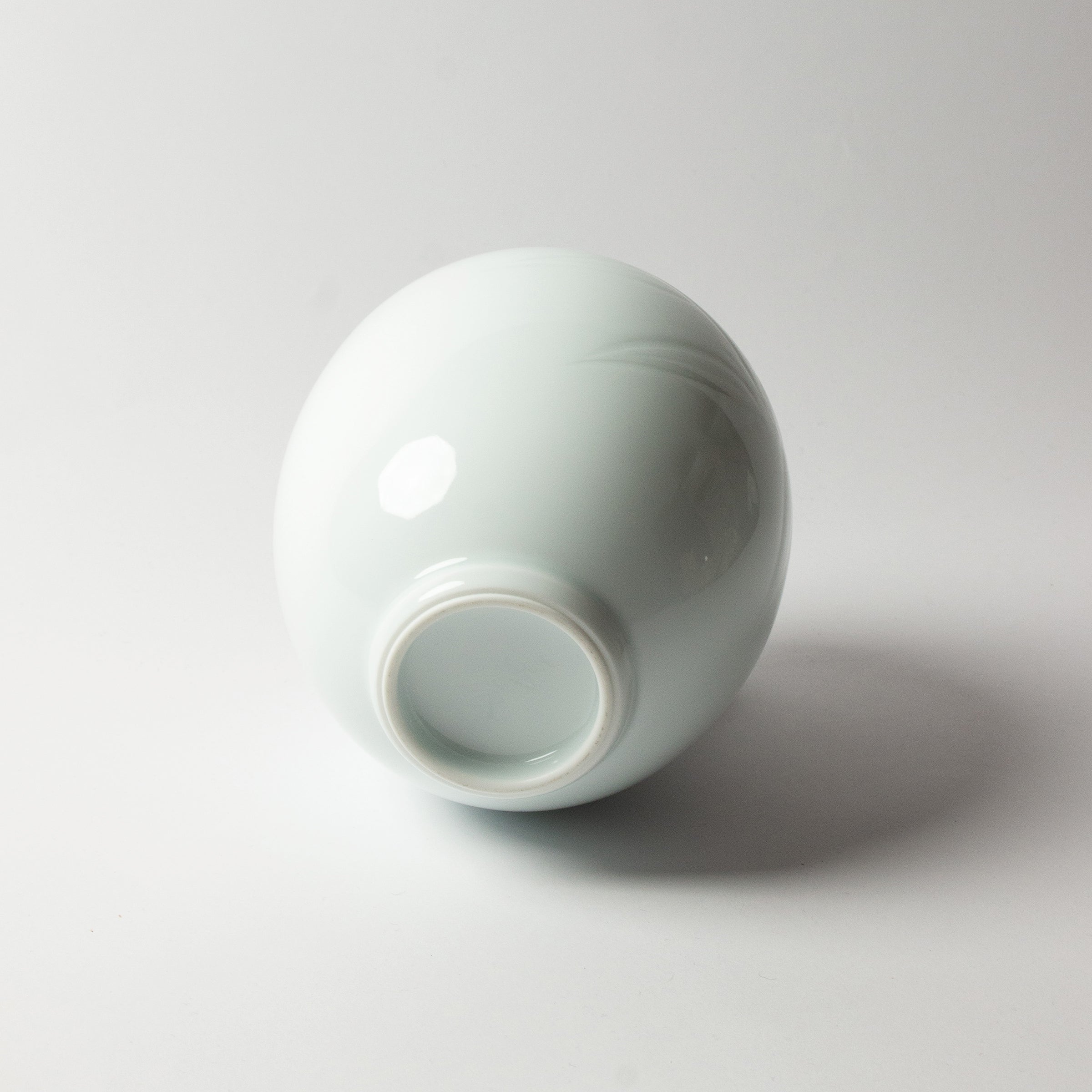 Vase porcelaine et bambou de Manji Inoue