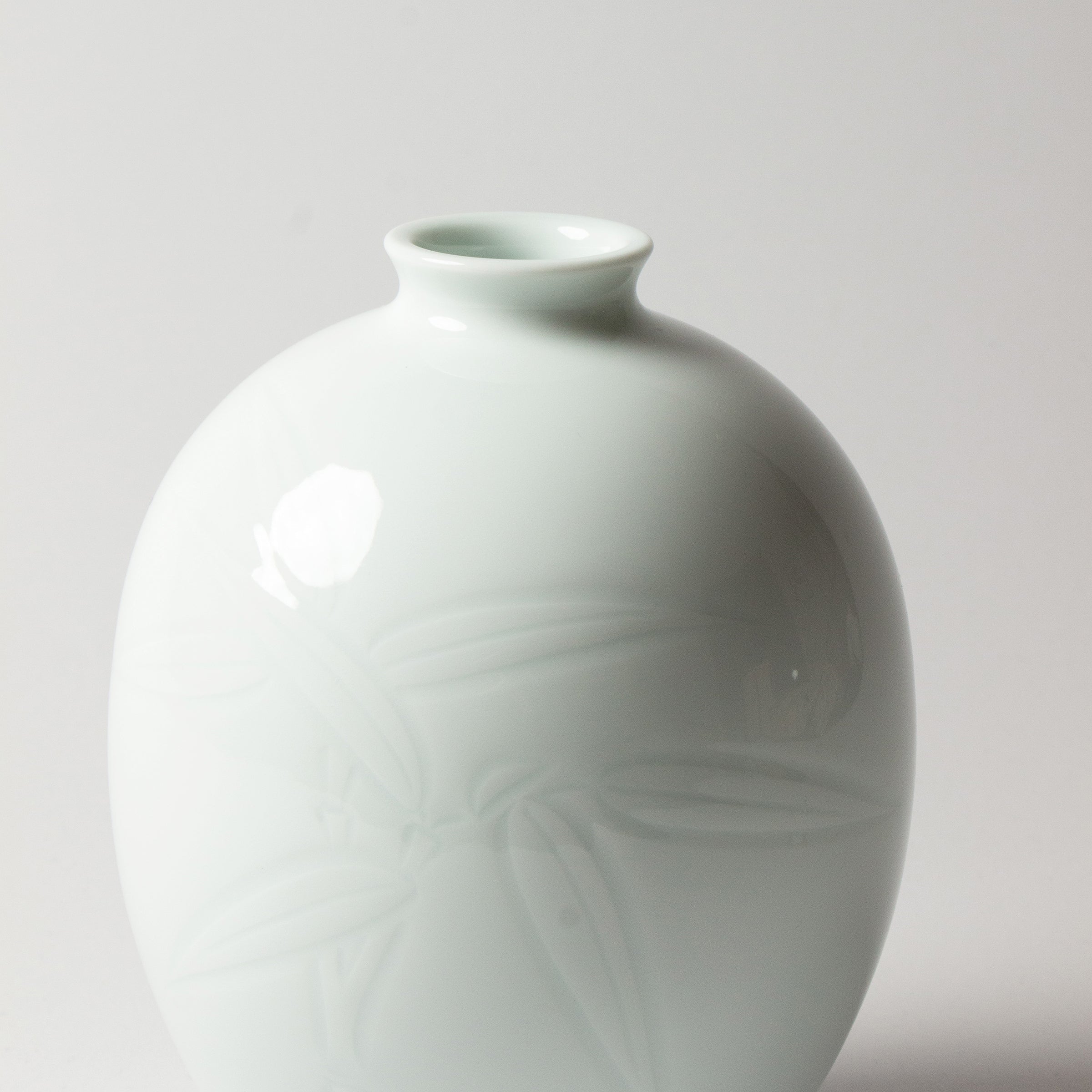 Vase porcelaine et bambou de Manji Inoue