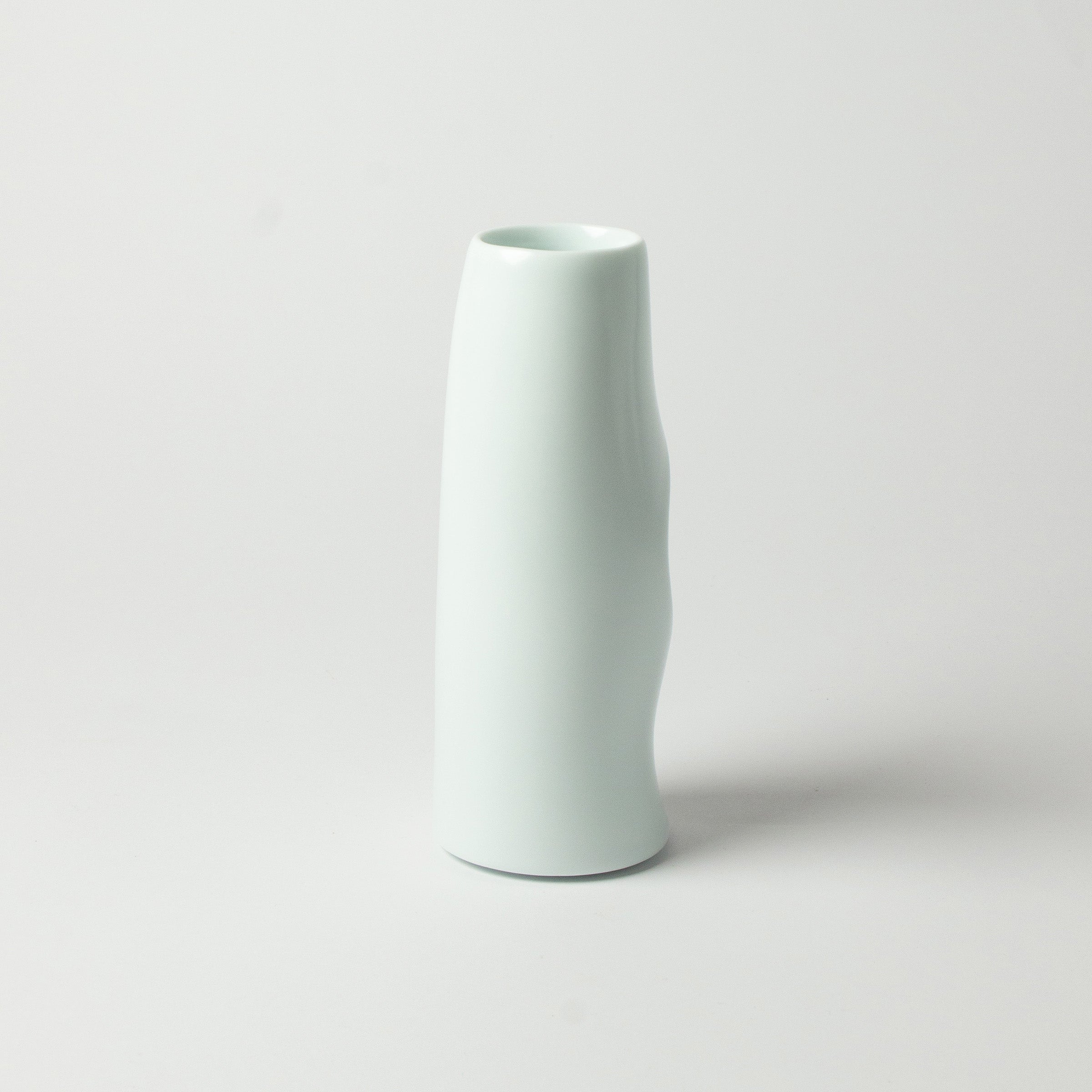 White porcelain vase by Akihiro Maeta, Living National Treasure