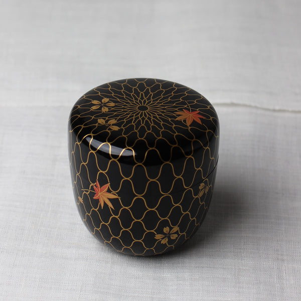 Natsume (boîte à thé) laque urushi japonaise et décor maki-e poudre d'or, motif Shunjyū (printemps et automne)