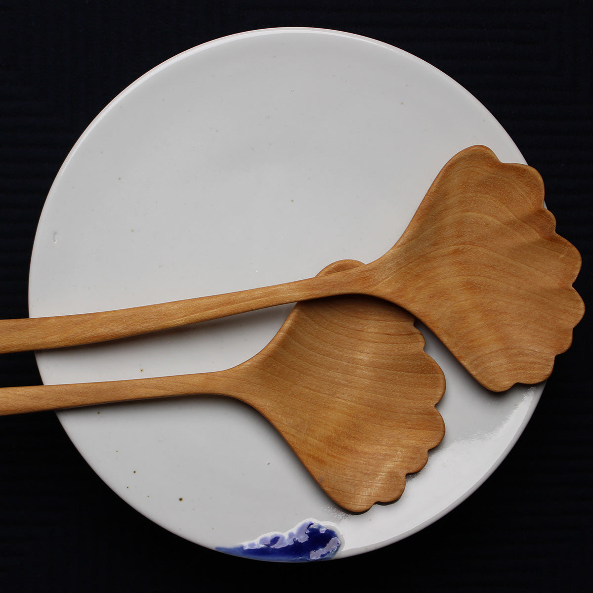 Pair of Korean ginkgo-leaf-shaped serving spoon by Sung Woo Choi