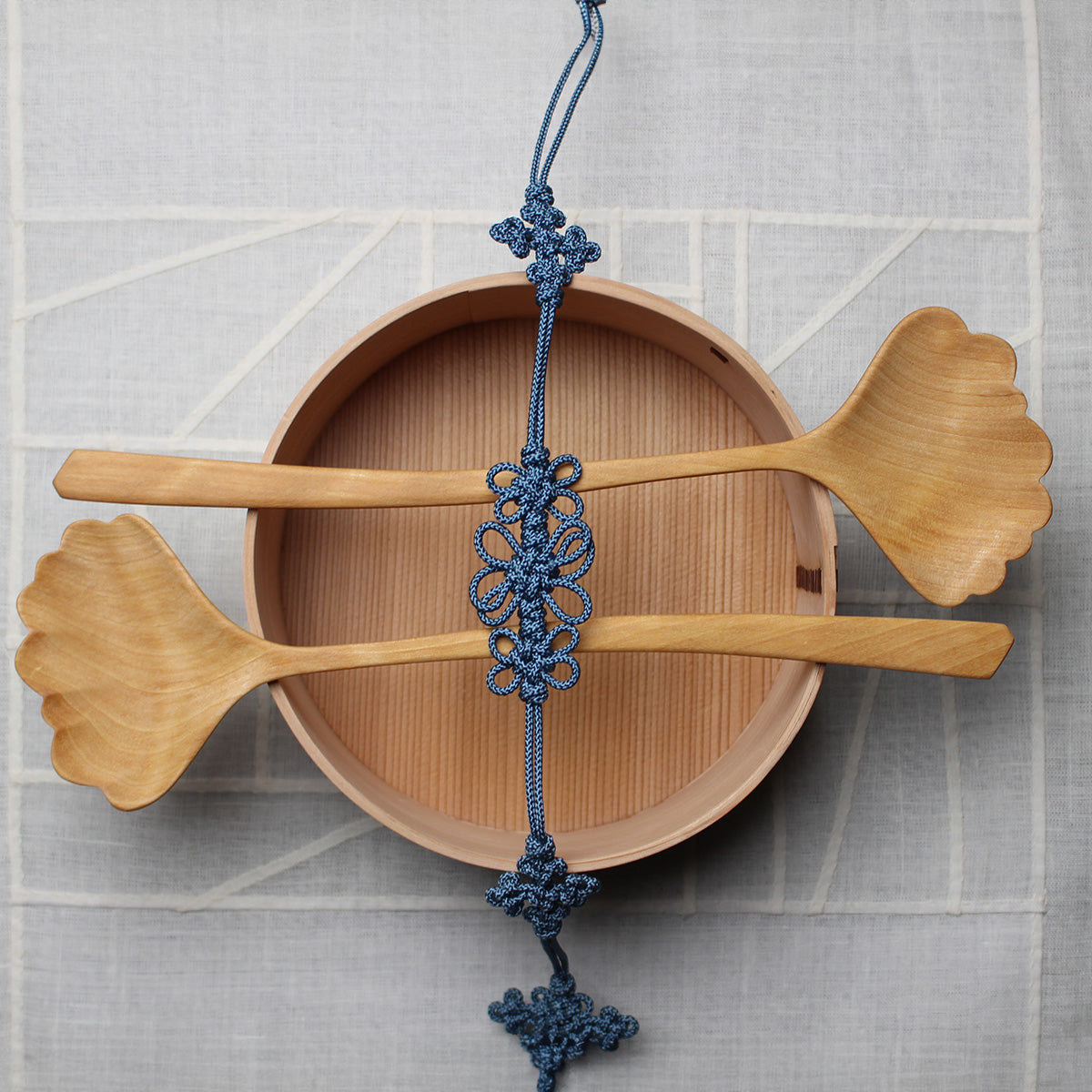 Pair of Korean ginkgo-leaf-shaped serving spoon by Sung Woo Choi