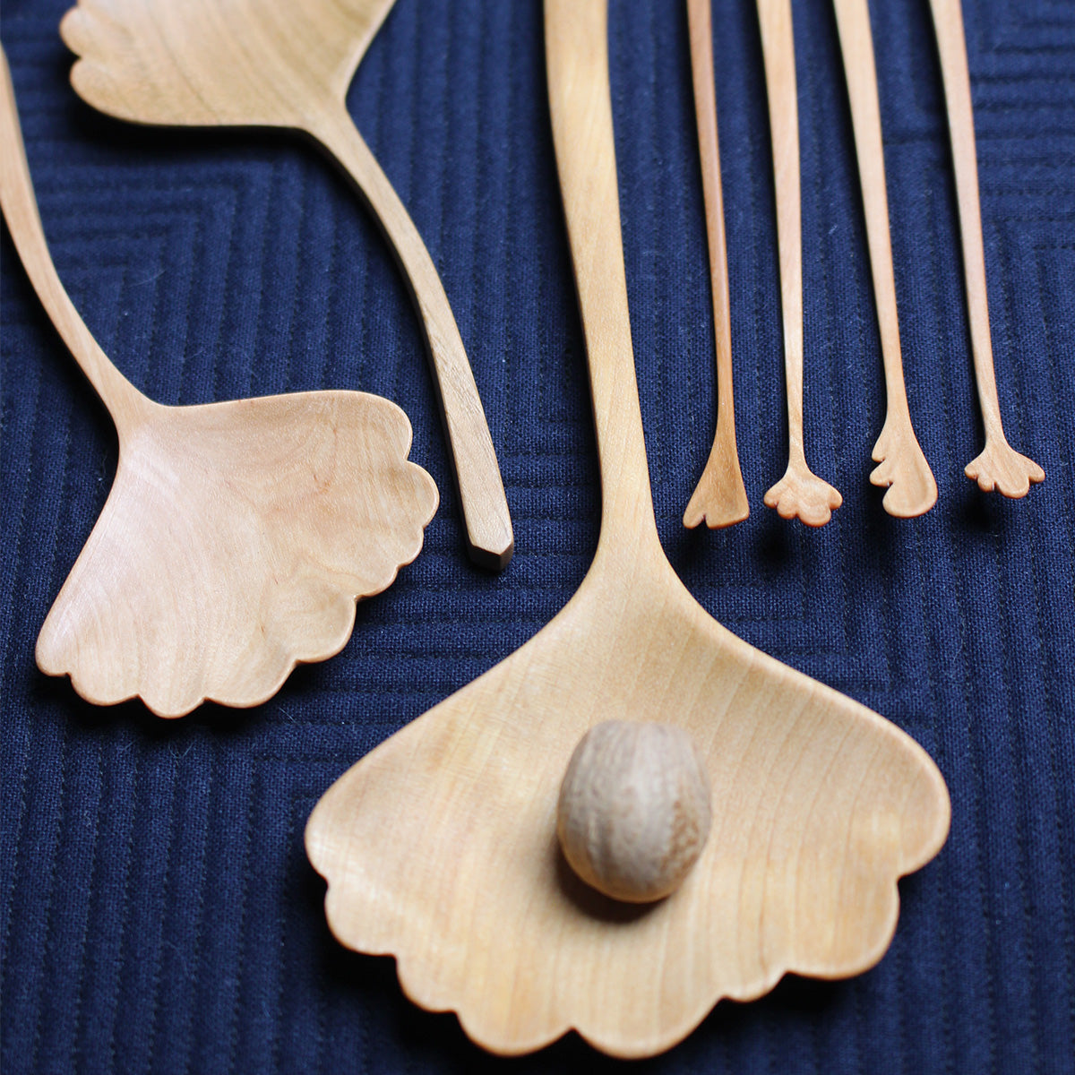 Pair of Korean ginkgo-leaf-shaped serving spoon by Sung Woo Choi