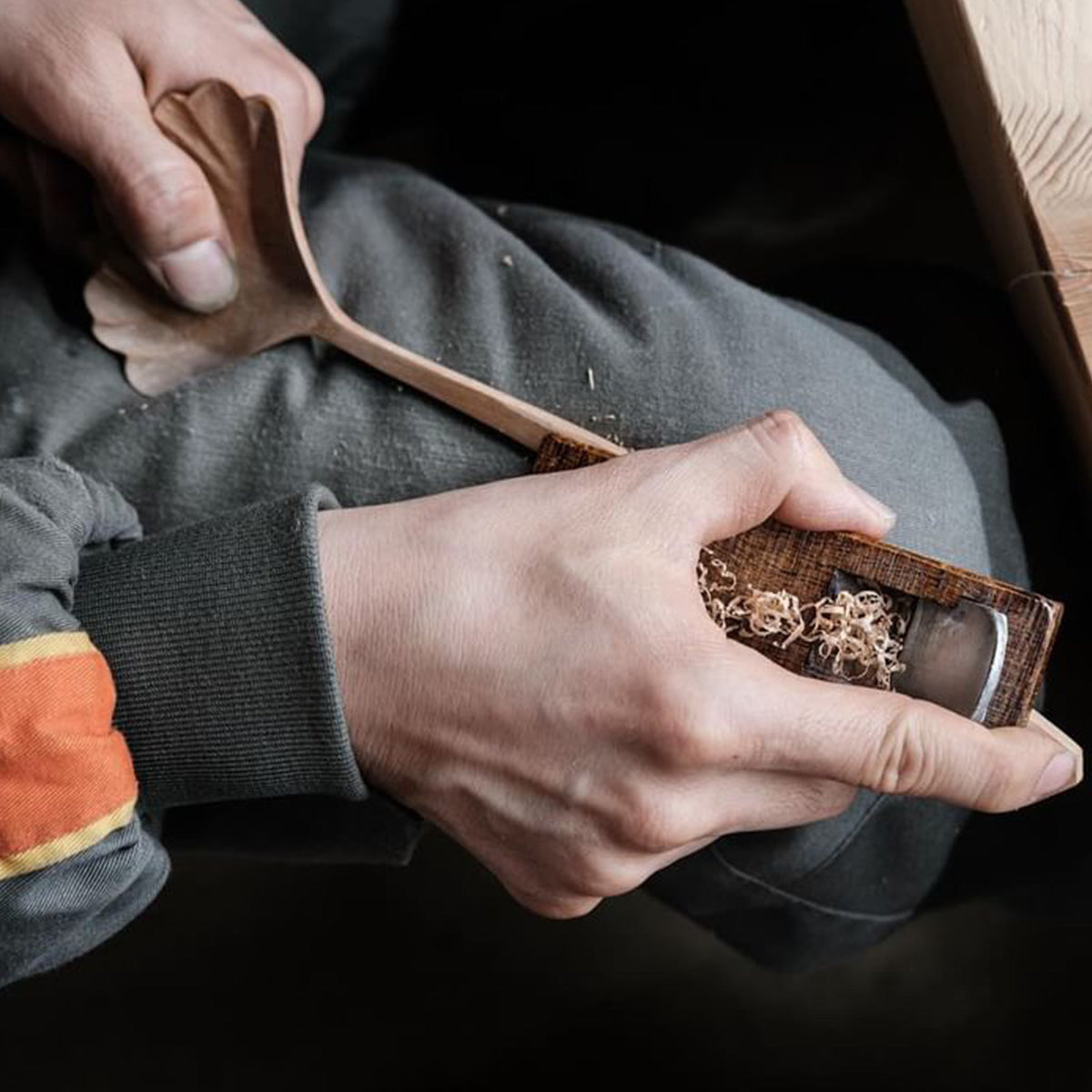 Pair of Korean ginkgo-leaf-shaped serving spoon by Sung Woo Choi